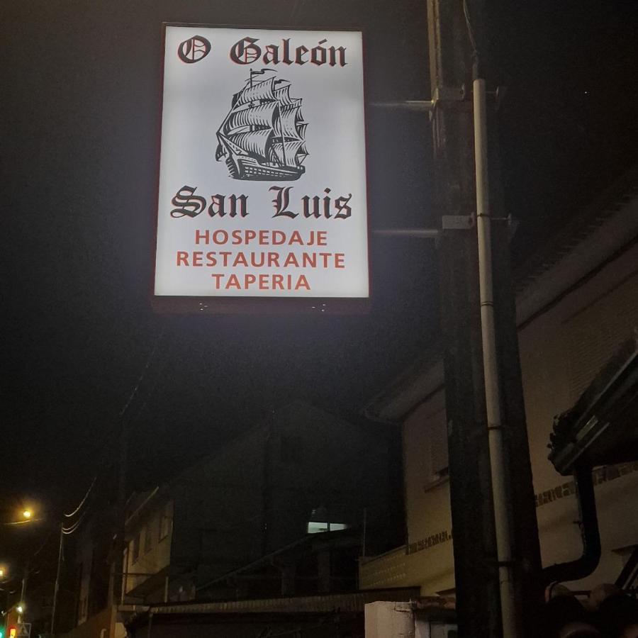 Hostal O Galeon San Luis 莫阿纳 外观 照片