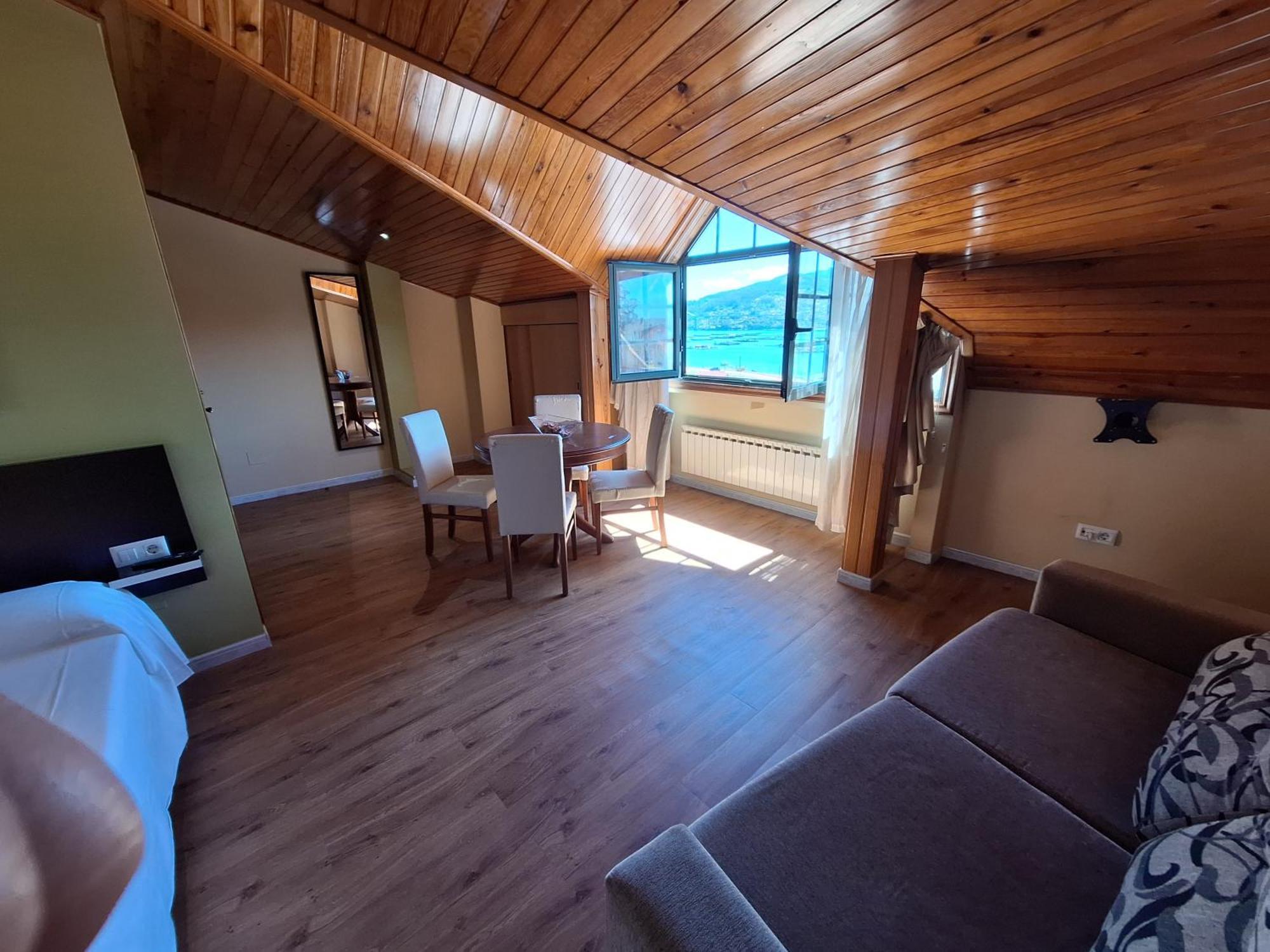 Hostal O Galeon San Luis 莫阿纳 外观 照片