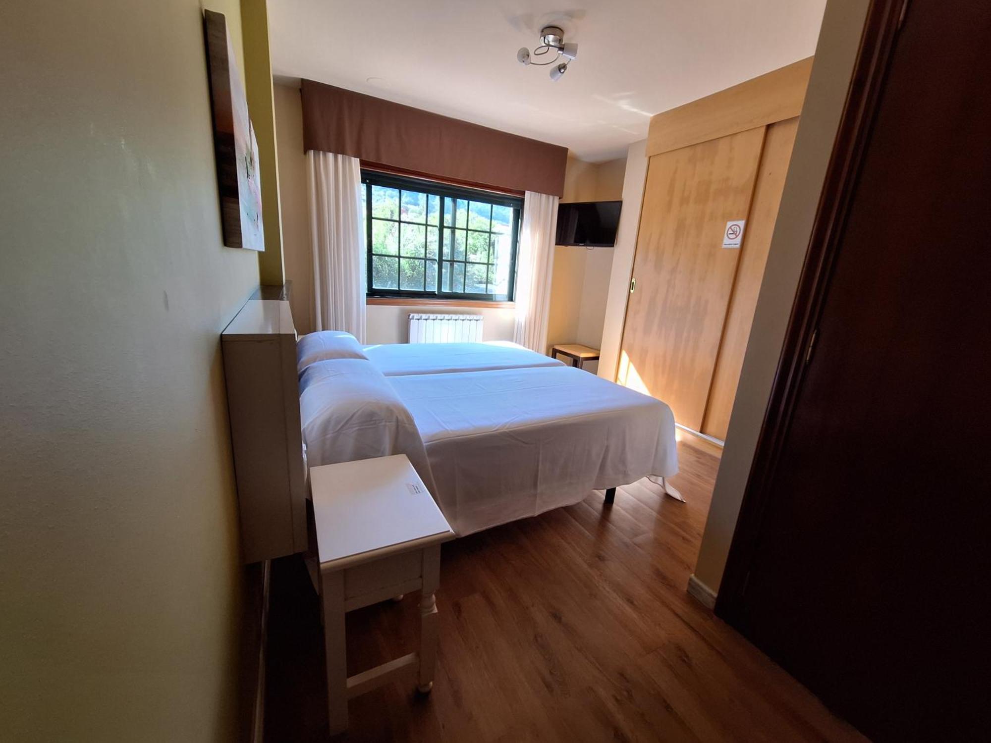 Hostal O Galeon San Luis 莫阿纳 外观 照片